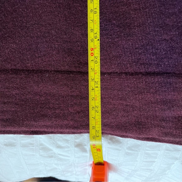 Club Monaco Merino Wool Sweater in Burgundy Size Small - Picture 9 of 12